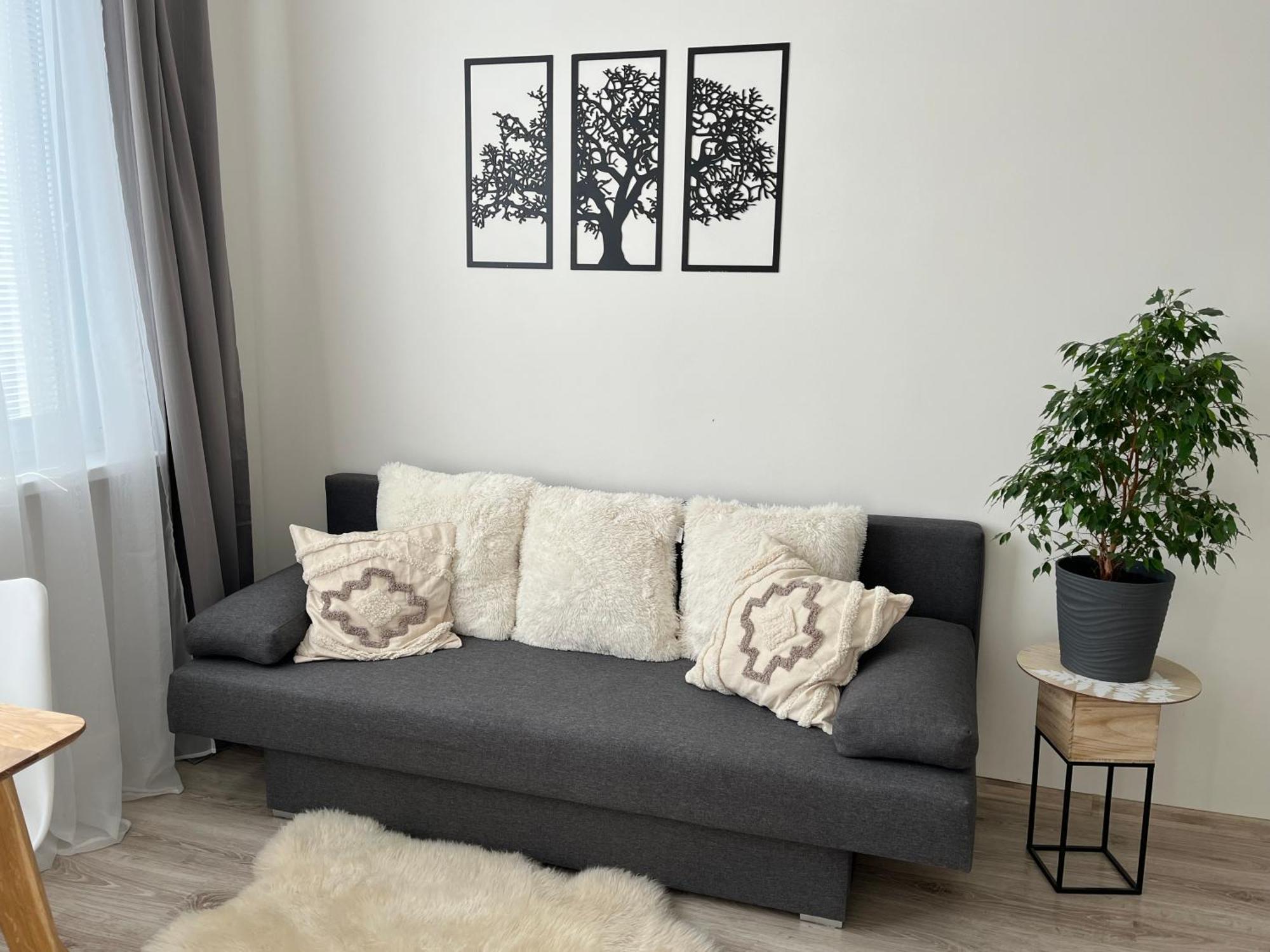 Appartement Sunny Minimalistic Flat Near Metro Opatov
